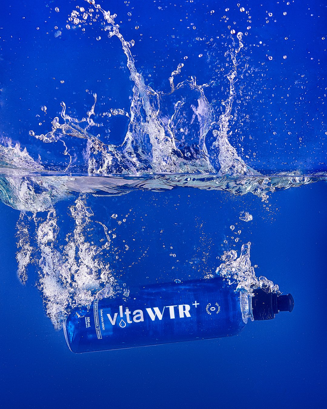 fotografía de producto, splash en agua bebidas